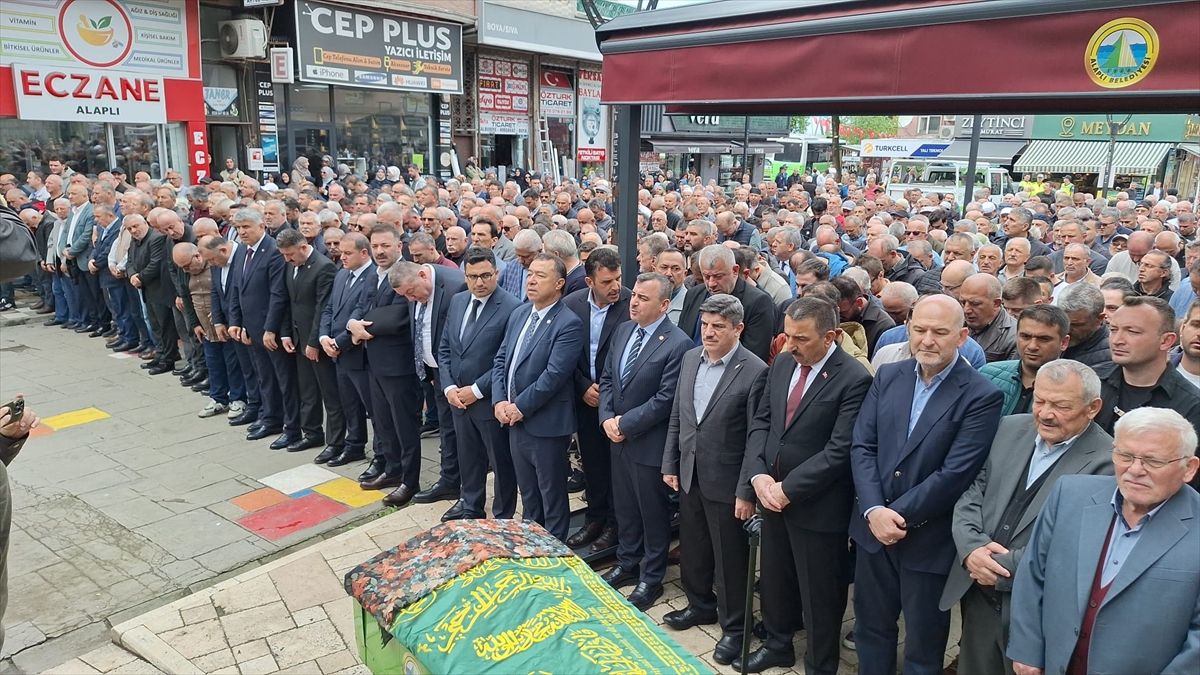 Eski AK Parti MKYK Üyesi Emine Çift Son Yolculuğuna Uğurlandı
