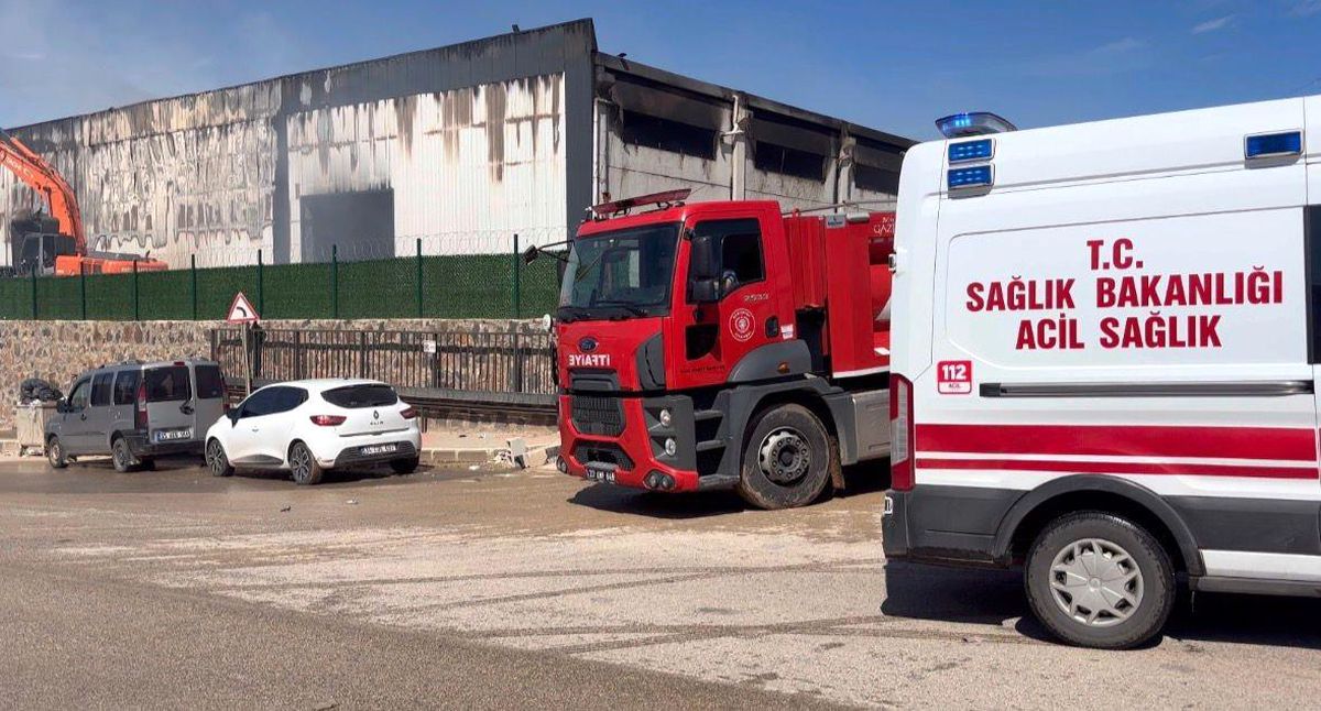 Gaziantep\'te mobilya fabrikasında yangın