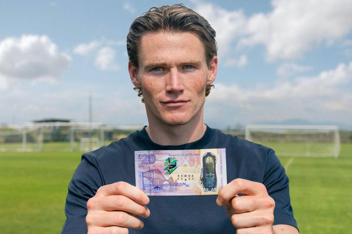 İskoçya\'da McTominay\'in attığı röveşata golün işlendiği 20 sterlinlik banknot basıldı
