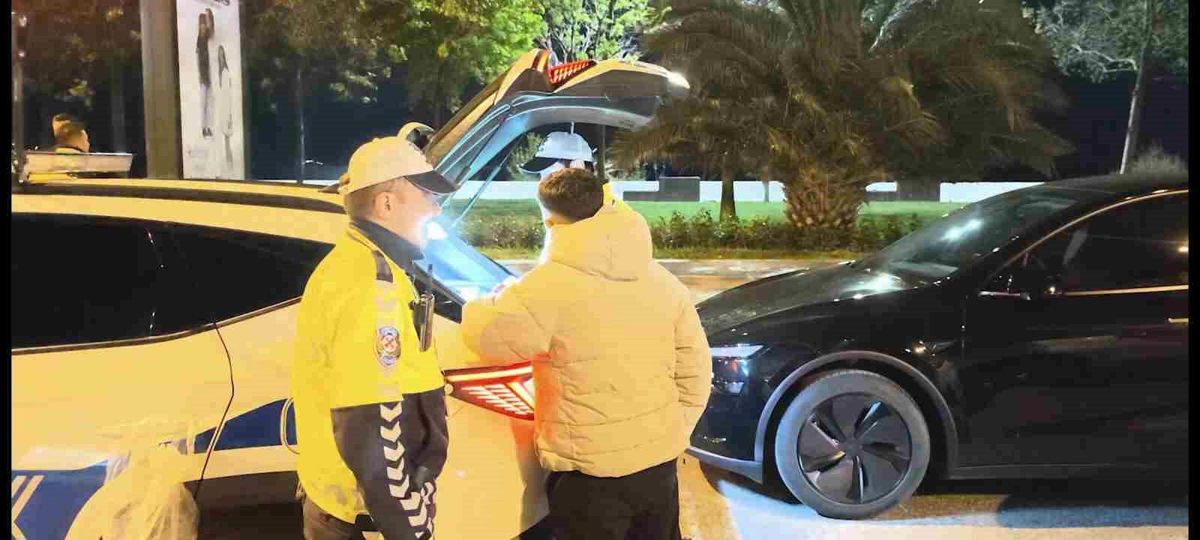 İstanbul\'da Drift Yapan İki Sürücü Yakalandı