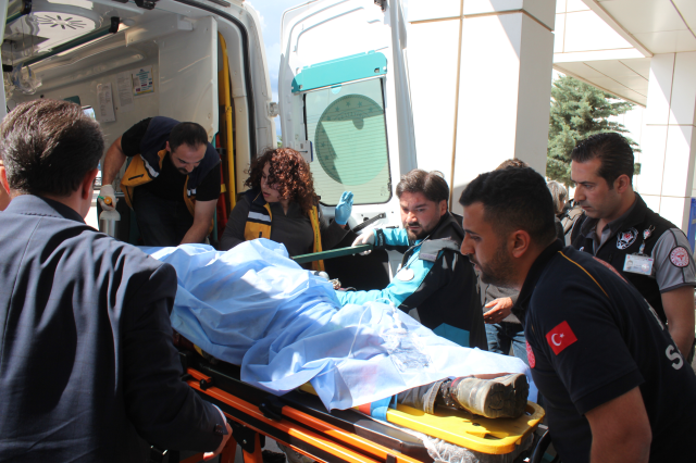 Korkunç olay! Sırtına saplanan demirle hastaneye kaldırıldı