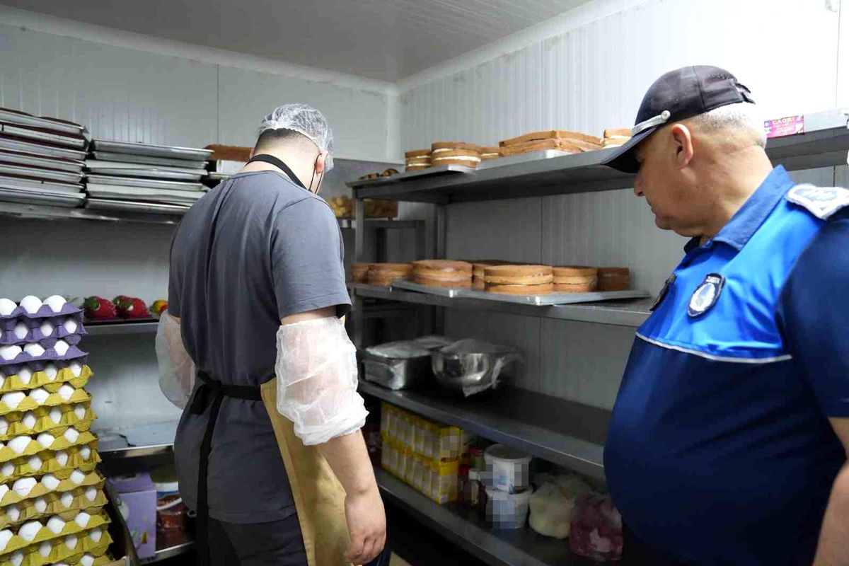 Kozan\'da bayram öncesi imalathaneler denetlendi