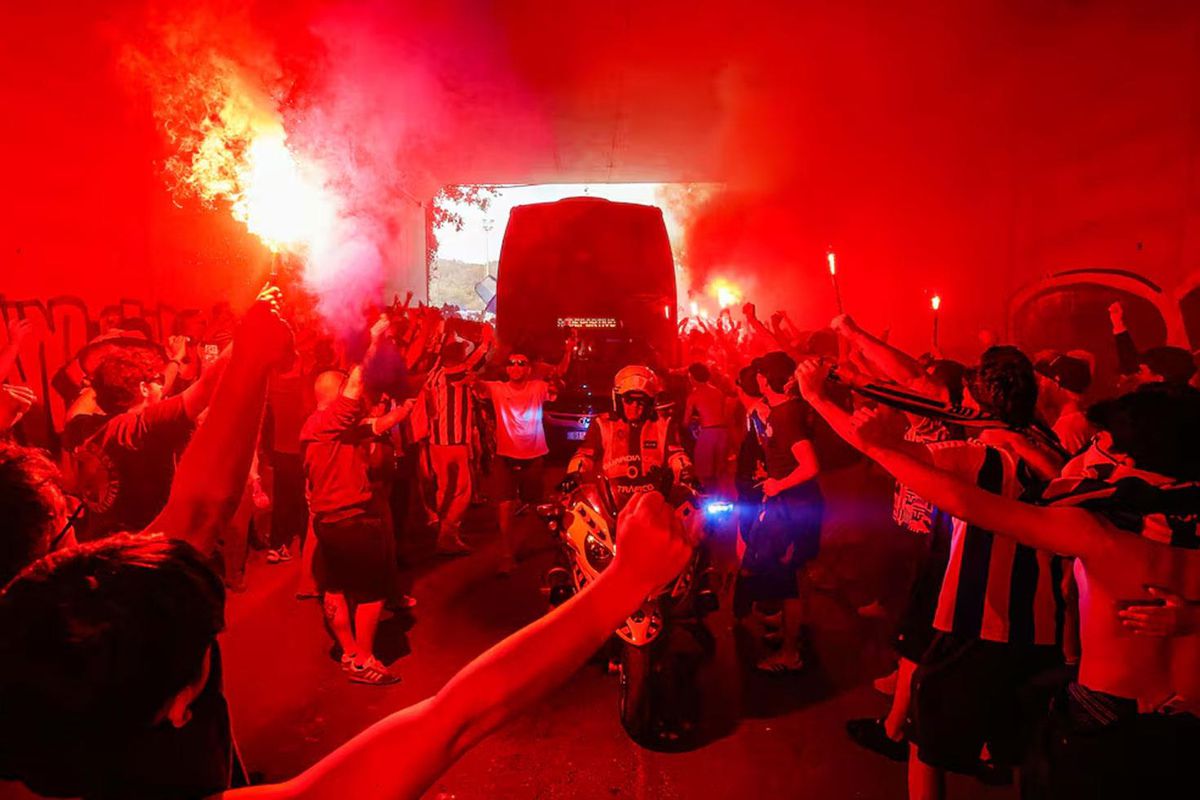 \'\'Los Turcos\'\' lakaplı Deportivo La Coruna 8 yıl sonra yeniden La Liga\'da