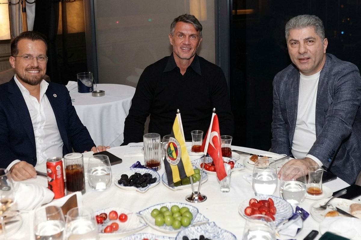 Maldini ve Hakan Safi buluştu! Leao\'dan sürpriz bir yorum geldi