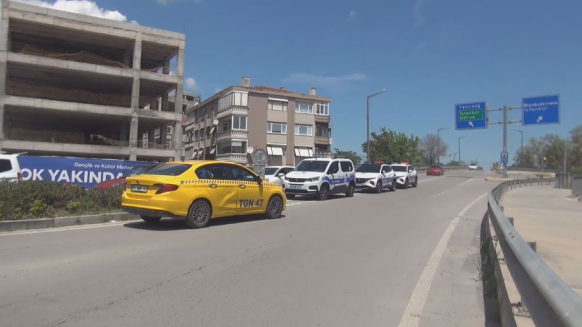 Silivri\'de Taksi ile Motosiklet Çarpıştı