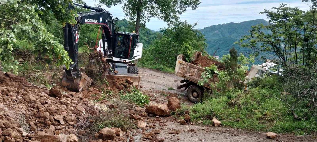 Trabzon\'da ekiplerin sel ve heyelan seferberliği