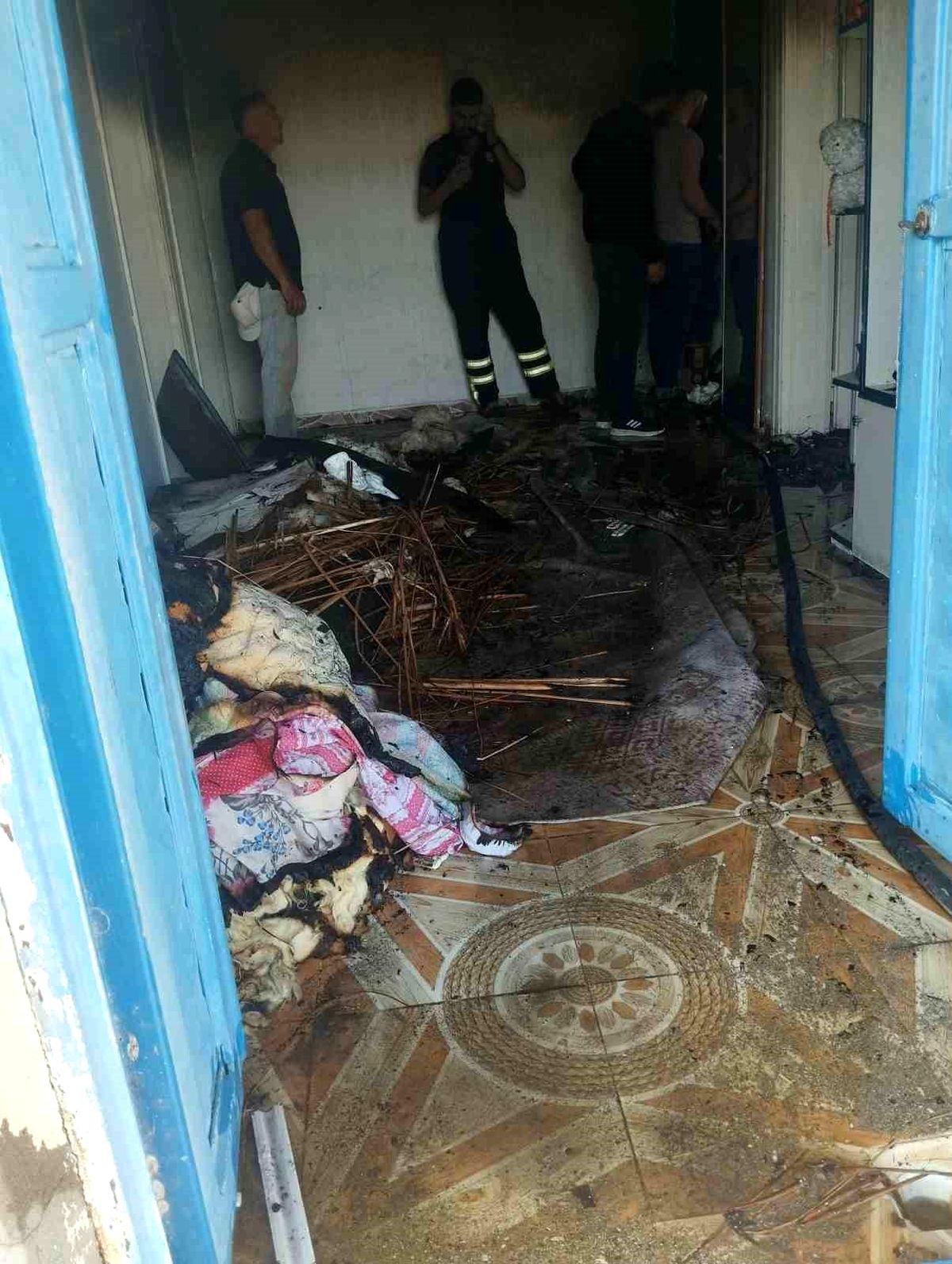 Birecik’te Elektrik Yangını: Evinin Tamamı Yandı
