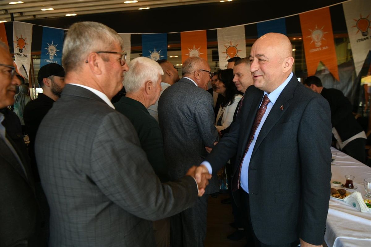 Gider: CHP kendi pisliğiyle uğraşsın, bizim işimiz çok
