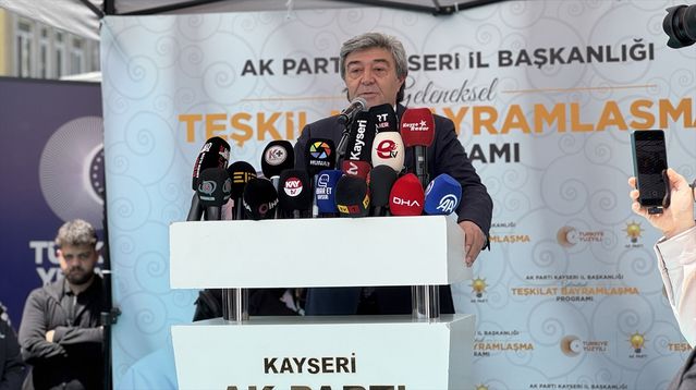 AK Parti Kayseri Bayramlaşma Programı Düzenledi