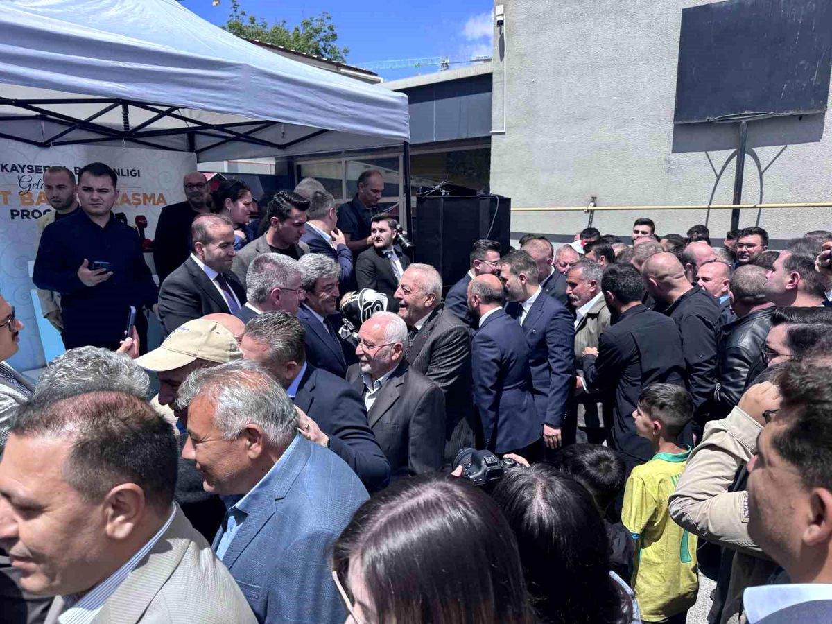 AK Parti Kayseri\'de Bayramlaşma Programı