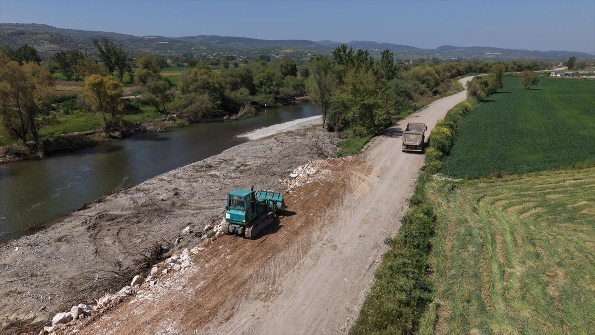 Bigadiç Simav Çayı Islahı Projesi Tamamlanıyor