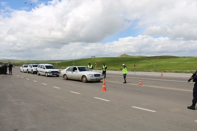 Bayburt'ta Jandarma Bayram Denetimi