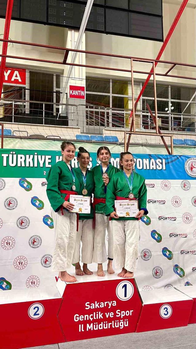 BEUN Öğrencisi Kuraş'ta Türkiye Üçüncüsü Oldu