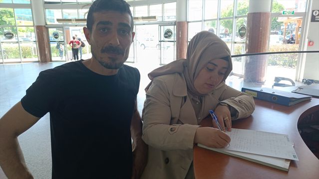 İnegöl'de unutulan 3,5 milyon liralık altın çantası sahibine teslim edildi
