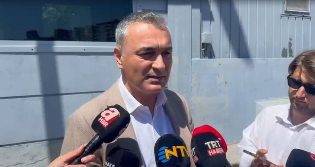 Müslim Sarı'dan Özgür Özel'e Tepki