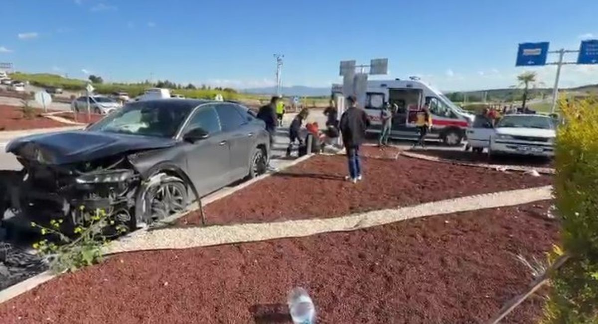 Çorum\'da Trafik Kazası: 4 Yaralı