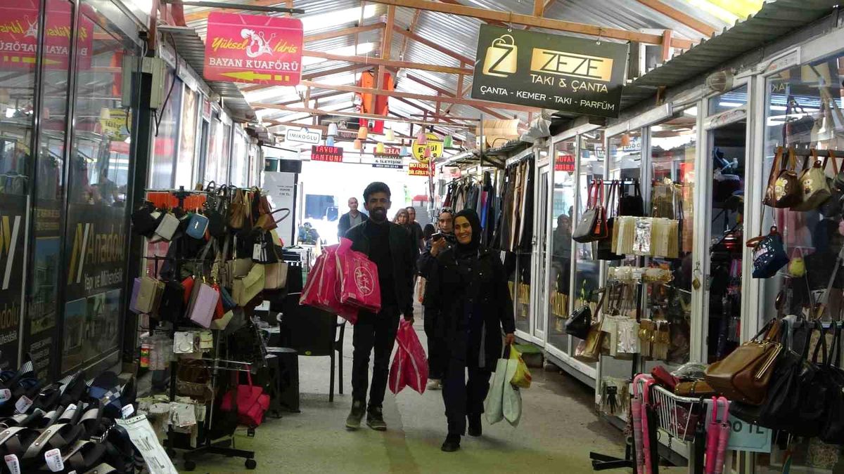 Malatya\'da Bayram Alışverişi Hareketli