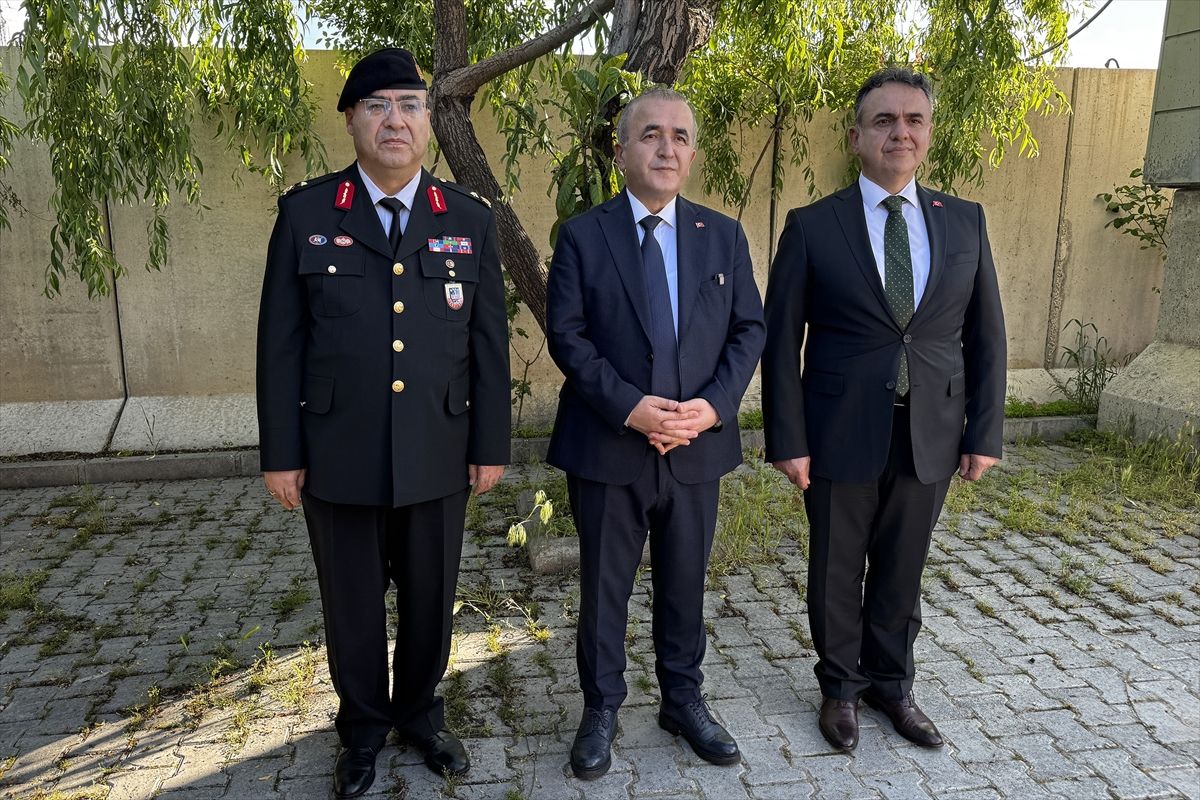 Vali Hatipoğlu\'ndan bayram ziyareti