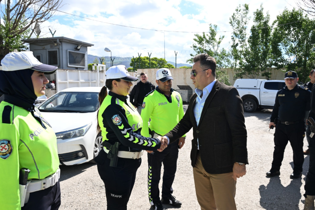Emniyet Müdürü Göksel Önder’den Doğubayazıt’ta bayram ziyareti