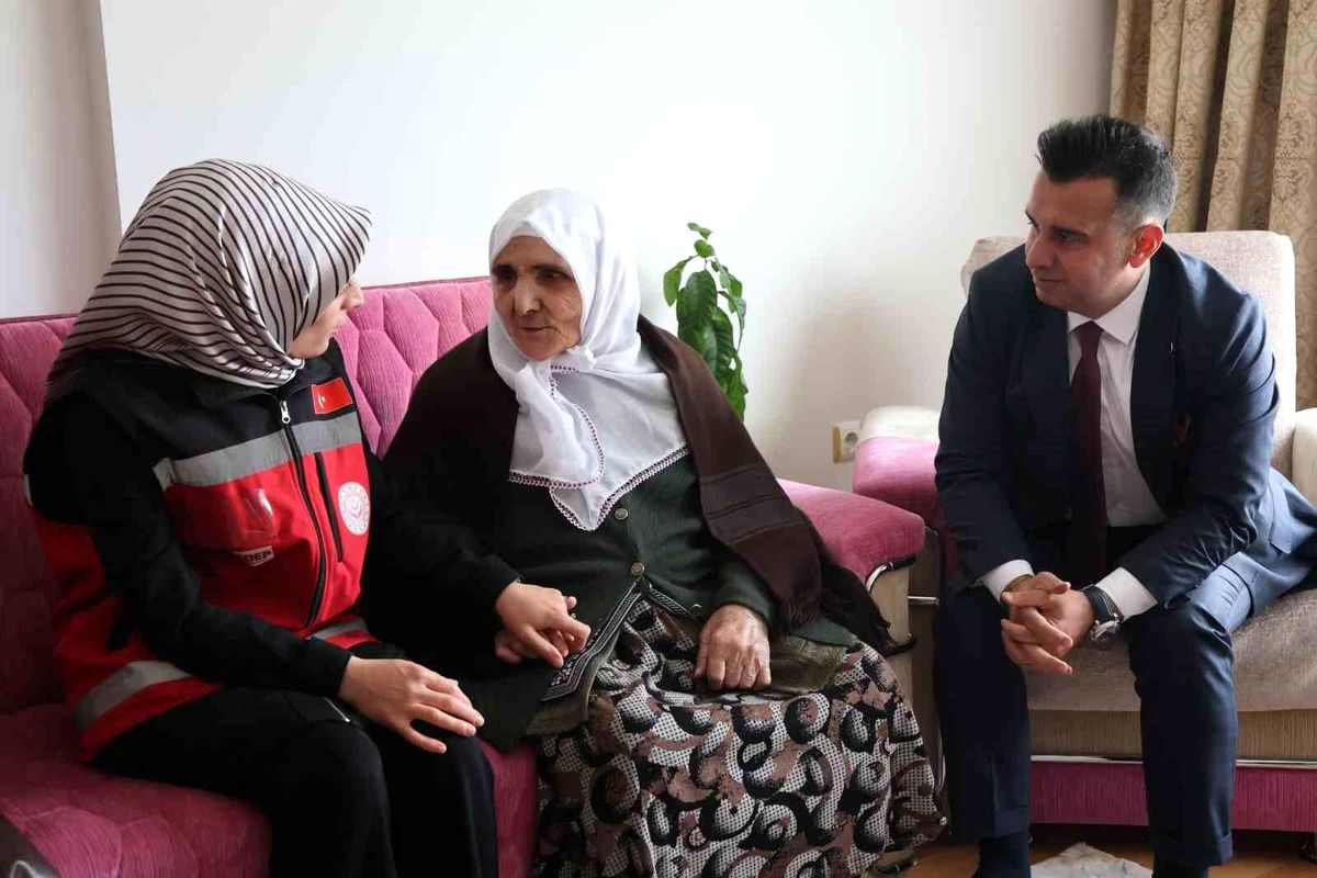 Şehit Annesine Anlamlı Bayram Ziyareti