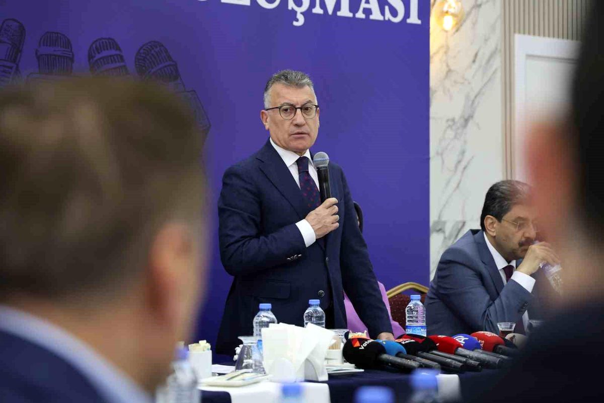 Güler, CHP\'de yaşanan sürecin CHP\'nin iç meselesi olduğunu söyledi