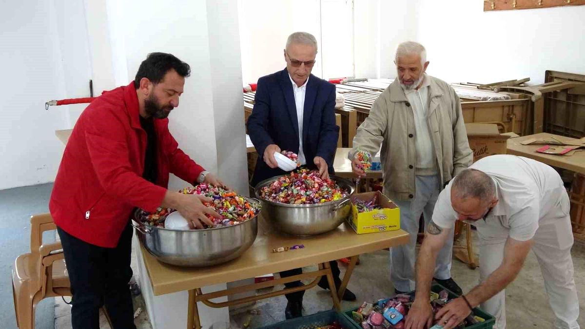 Karaoluk Mahallesi\'nde Arefe Geleneği