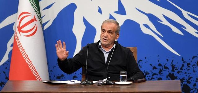 İran İnternete Uluslararası Erişimi Onayladı