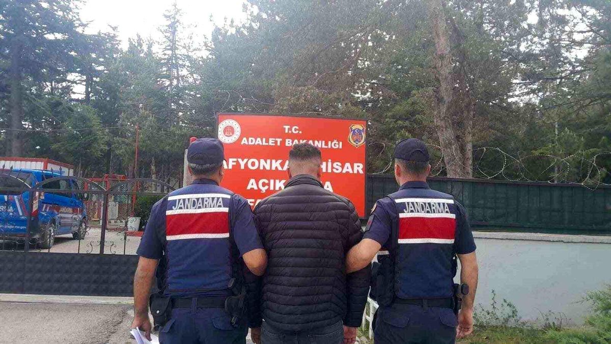 Afyonkarahisar\'da 33 Aranan Yakalandı