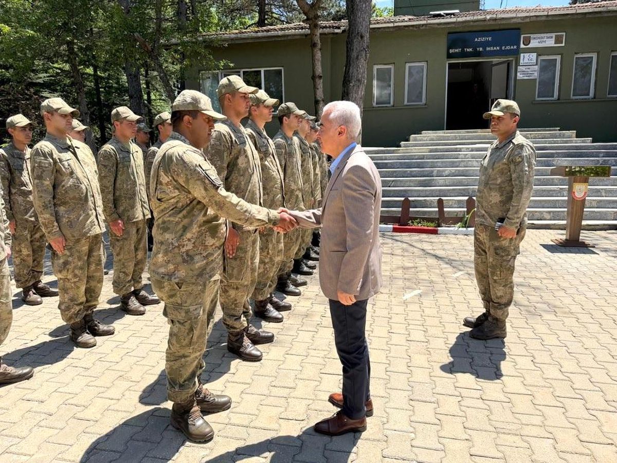 Vali Turan, Güvenlik Güçlerinin Bayramını Kutladı