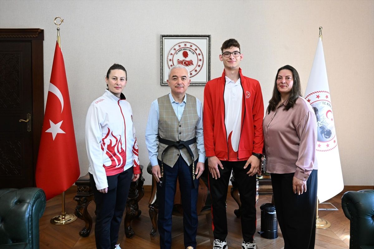 Vali Turan, Başarılı Sporcuları Kabul Etti
