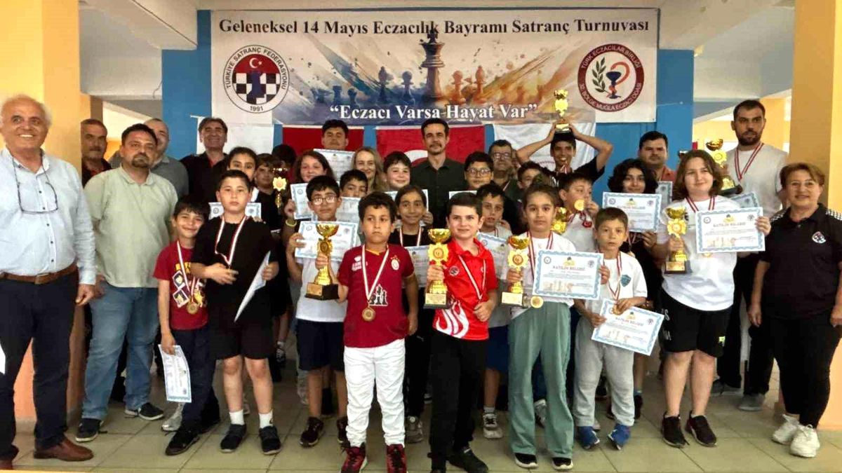 Köyceğiz\'de Satranç Turnuvası Heyecanı