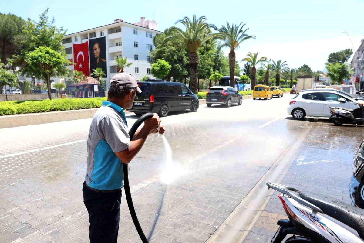 Marmaris Belediyesi bayramda da sahada olacak