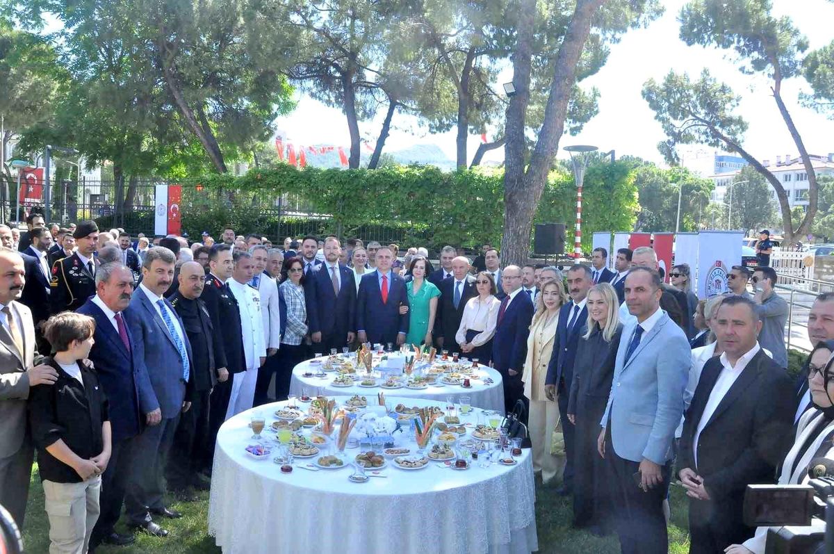 Muğla\'da Kurban Bayramı Töreni ve Vali Akbıyık\'tan Uyarılar