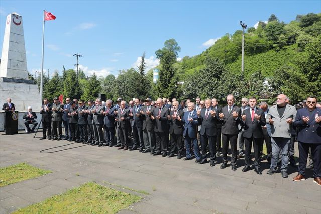 Ordu ve Artvin'de şehitlik ziyareti