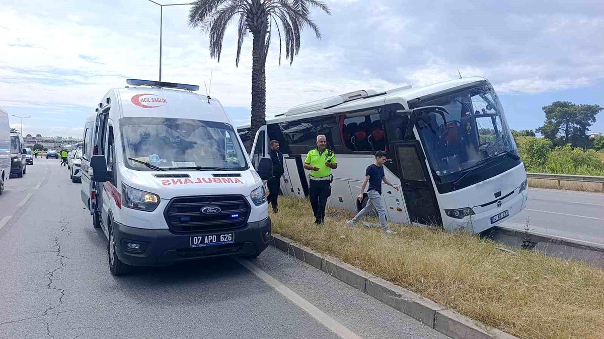 D-400\'de Trafik Kazası: Sürücü Yaralandı