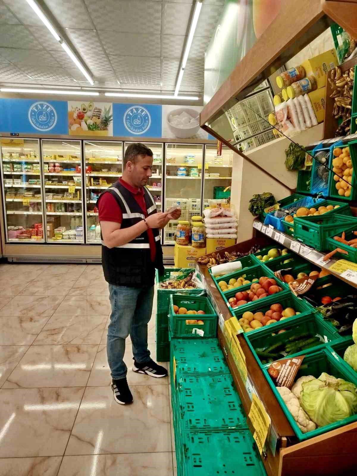 Siirt\'te bayram öncesi denetimler artırıldı fiyat ve etiketler tek tek incelendi