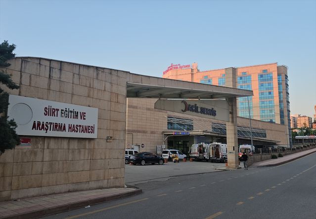 Siirt'te Taşlı Sopalı Kavga: 6 Yaralı