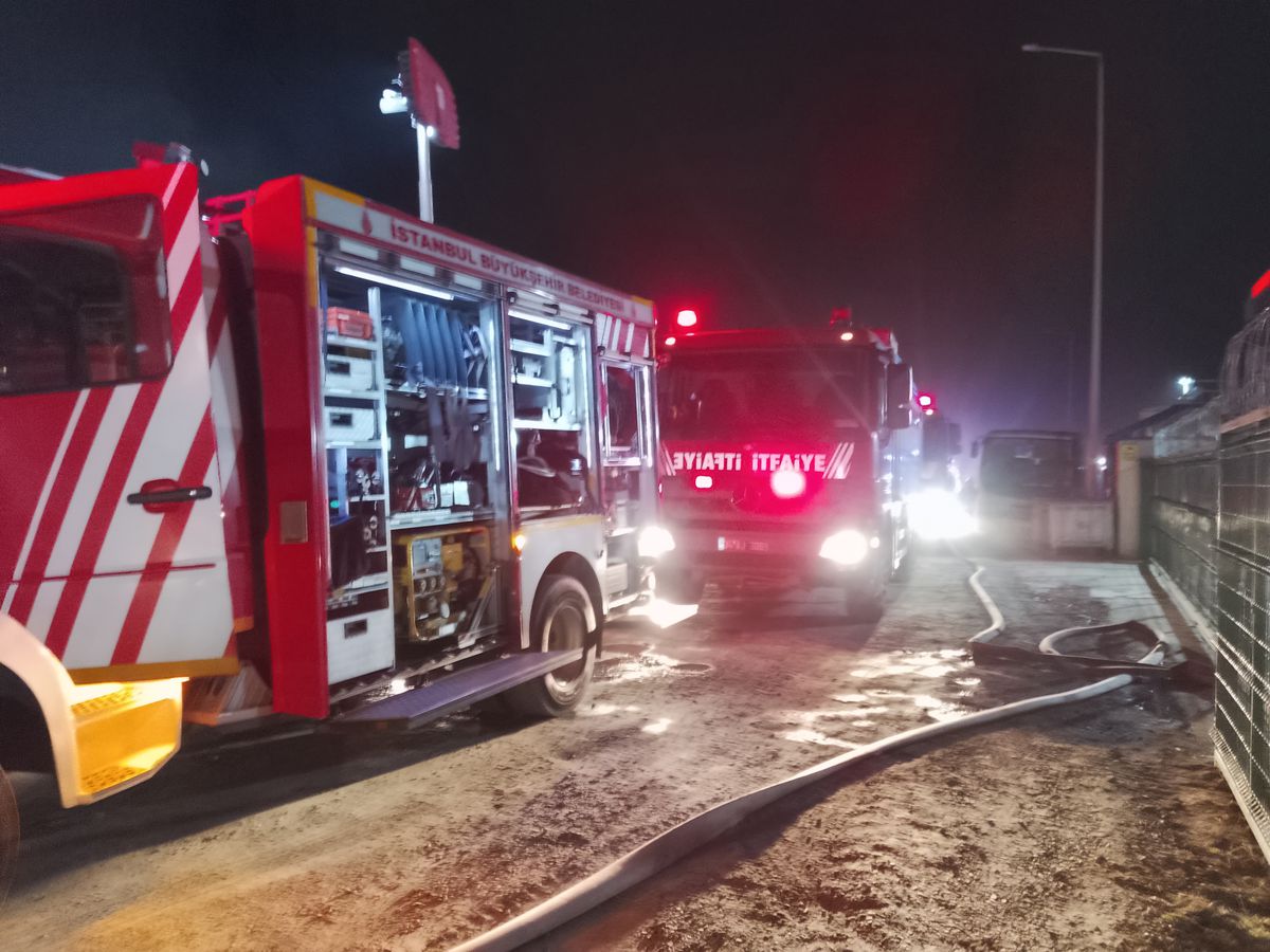 Silivri\'de Fabrikada Yangın
