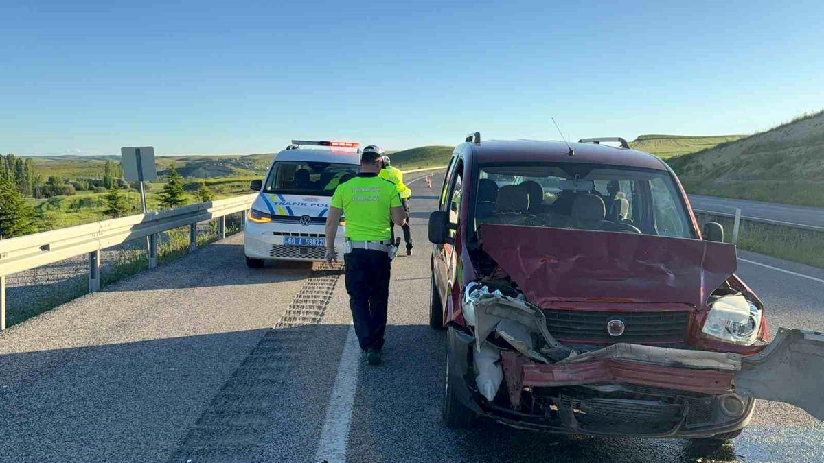 Yozgat\'ta Trafik Kazası: 8 Yaralı