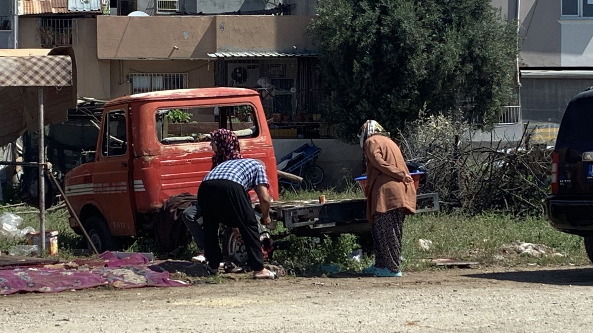 Adana\'da Kurban Kesiminde Görülen Manzaralar