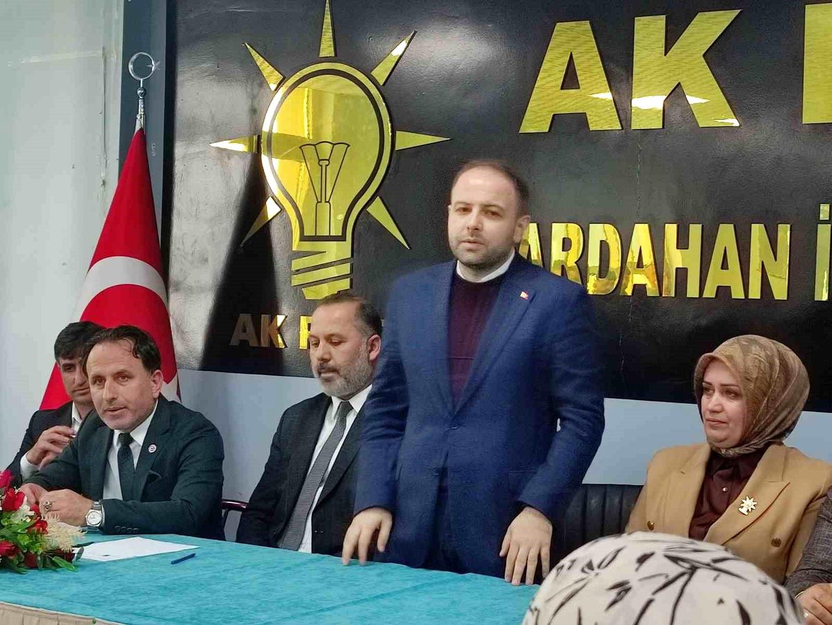 AK Parti\'de partililer bayramlaştı