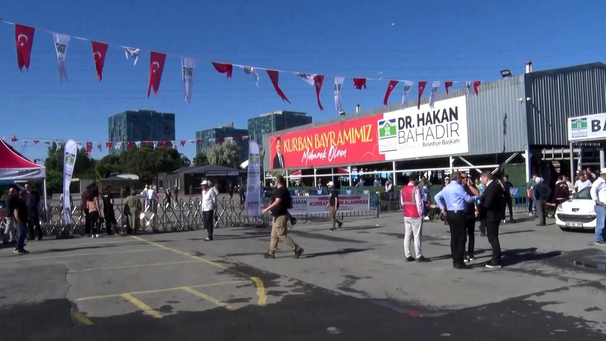Bahçelievler\'de ilk kurban kesimleri yapıldı
