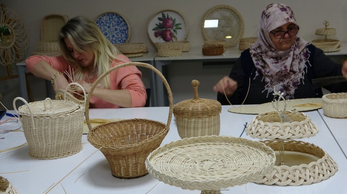 Bitlis\'te Sepet Örücülüğü Kursu