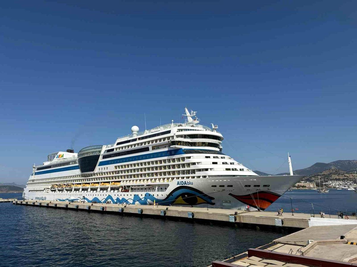 Bodrum\'a 2.377 Turist Getiren Kruvaziyer