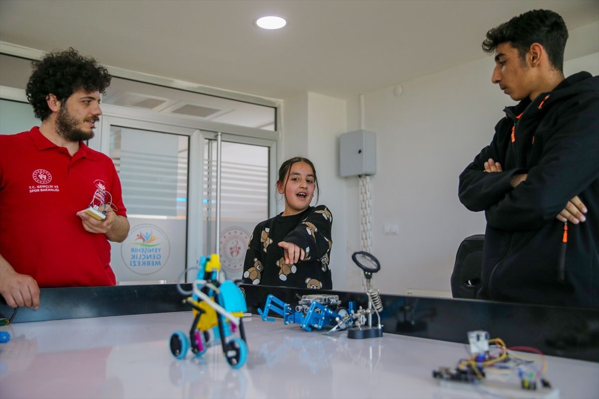 Diyarbakır\'da Robotik Kodlama Atölyesi