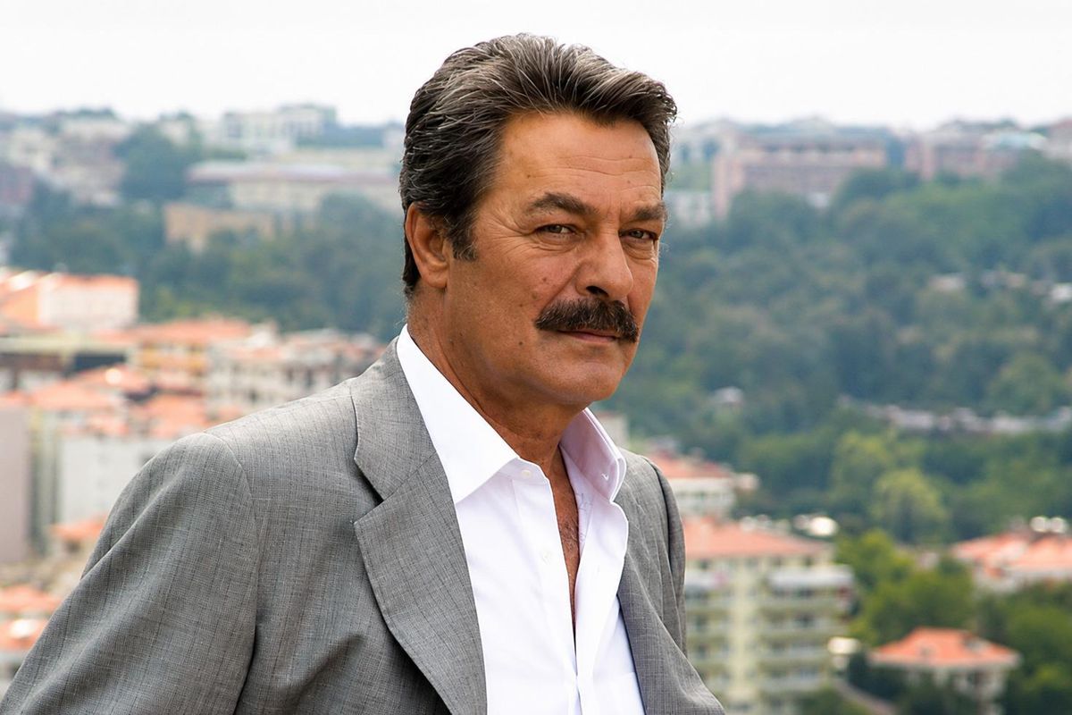 Günlerdir entübeydi! Kadir İnanır\'dan haber var