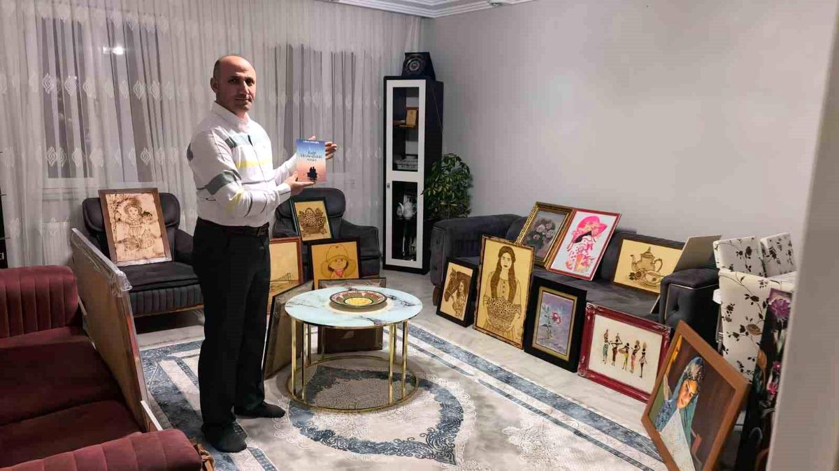 Resimle Duygularını Paylaşıyor