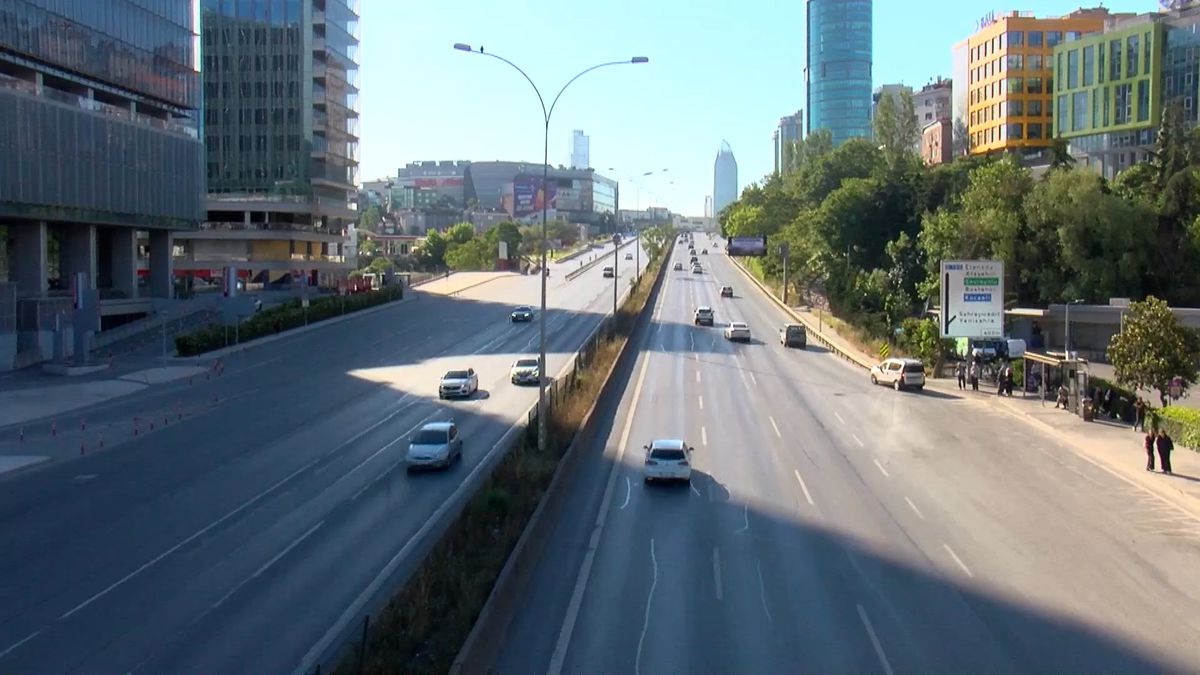 İstanbul\'da Bayram Trafiği: Yüzde 4 Yoğunluk
