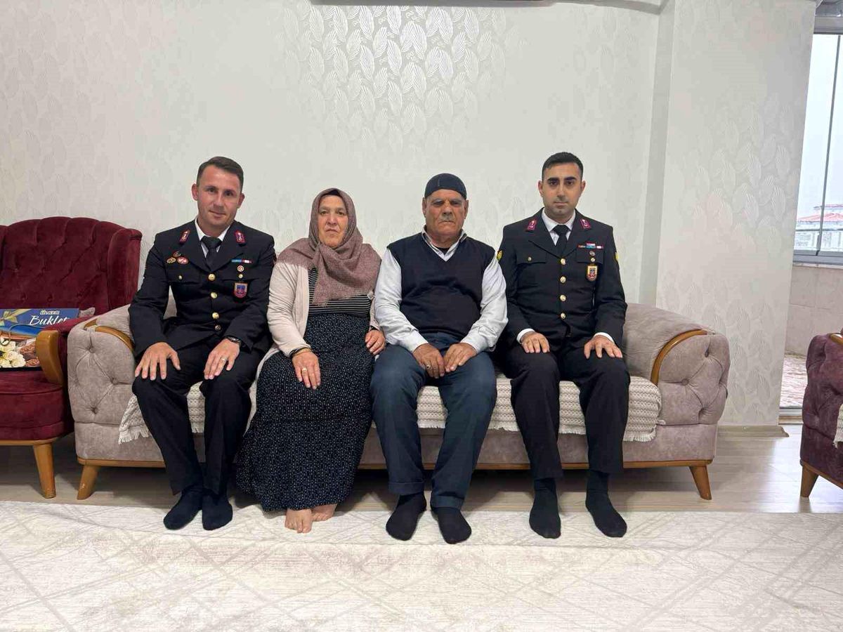 Jandarma\'dan şehit aileleri ve gazilere bayram ziyareti
