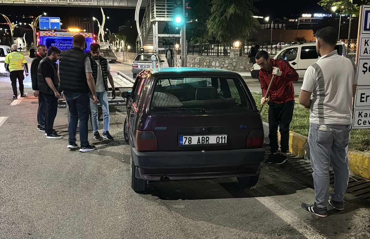 Karabük\'te Trafik Kazası: 3 Yaralı